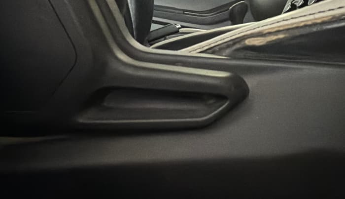 2021 Tata Tiago XT (O) PETROL, CNG, Manual, 70,448 km, Driver Side Adjustment Panel
