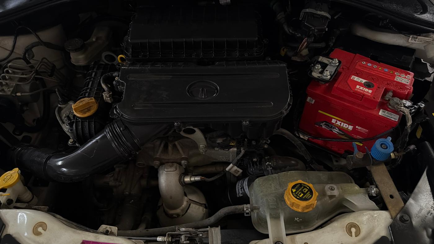 2021 Tata Tiago XT (O) PETROL, CNG, Manual, 70,448 km, Engine View - Left