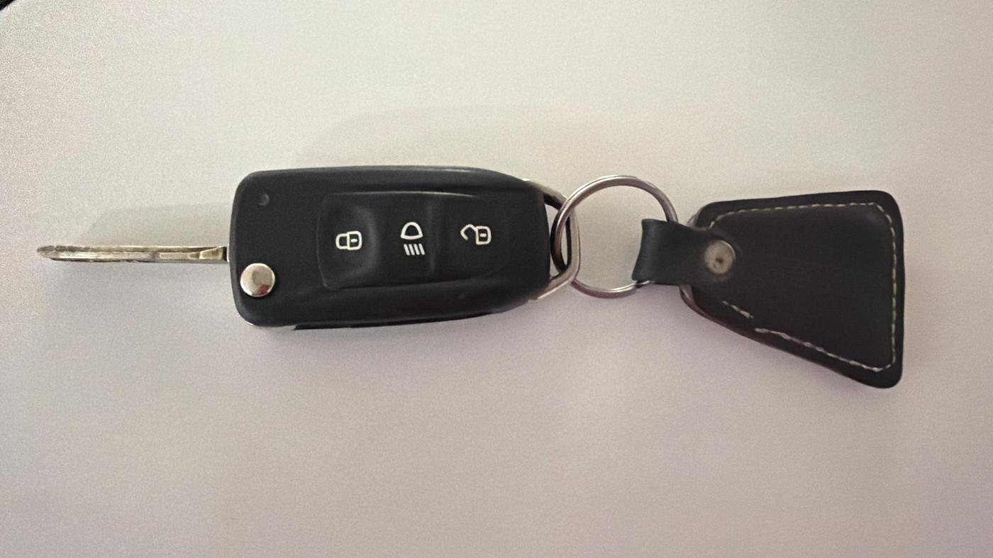2021 Tata Tiago XT (O) PETROL, CNG, Manual, 70,448 km, Key Close Up