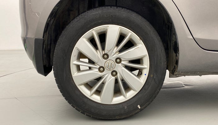 2017 Maruti Swift ZDI, Diesel, Manual, 43,185 km, Right Rear Wheel