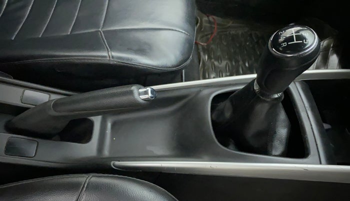 2016 Maruti Baleno DELTA 1.2 K12, Petrol, Manual, 73,594 km, Gear Lever