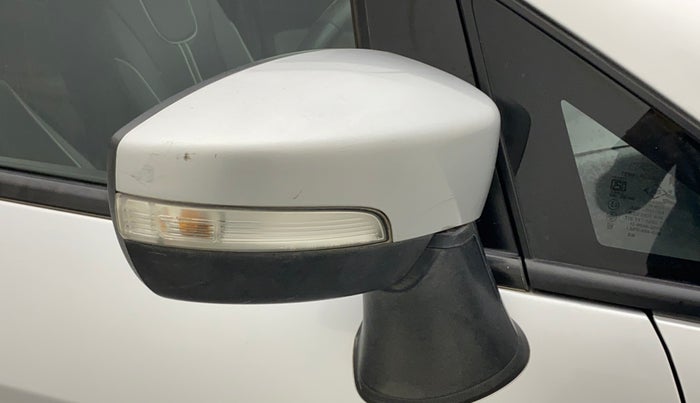 2017 Ford Ecosport TITANIUM 1.5L PETROL AT, Petrol, Automatic, 1,21,538 km, Right rear-view mirror - Minor scratches