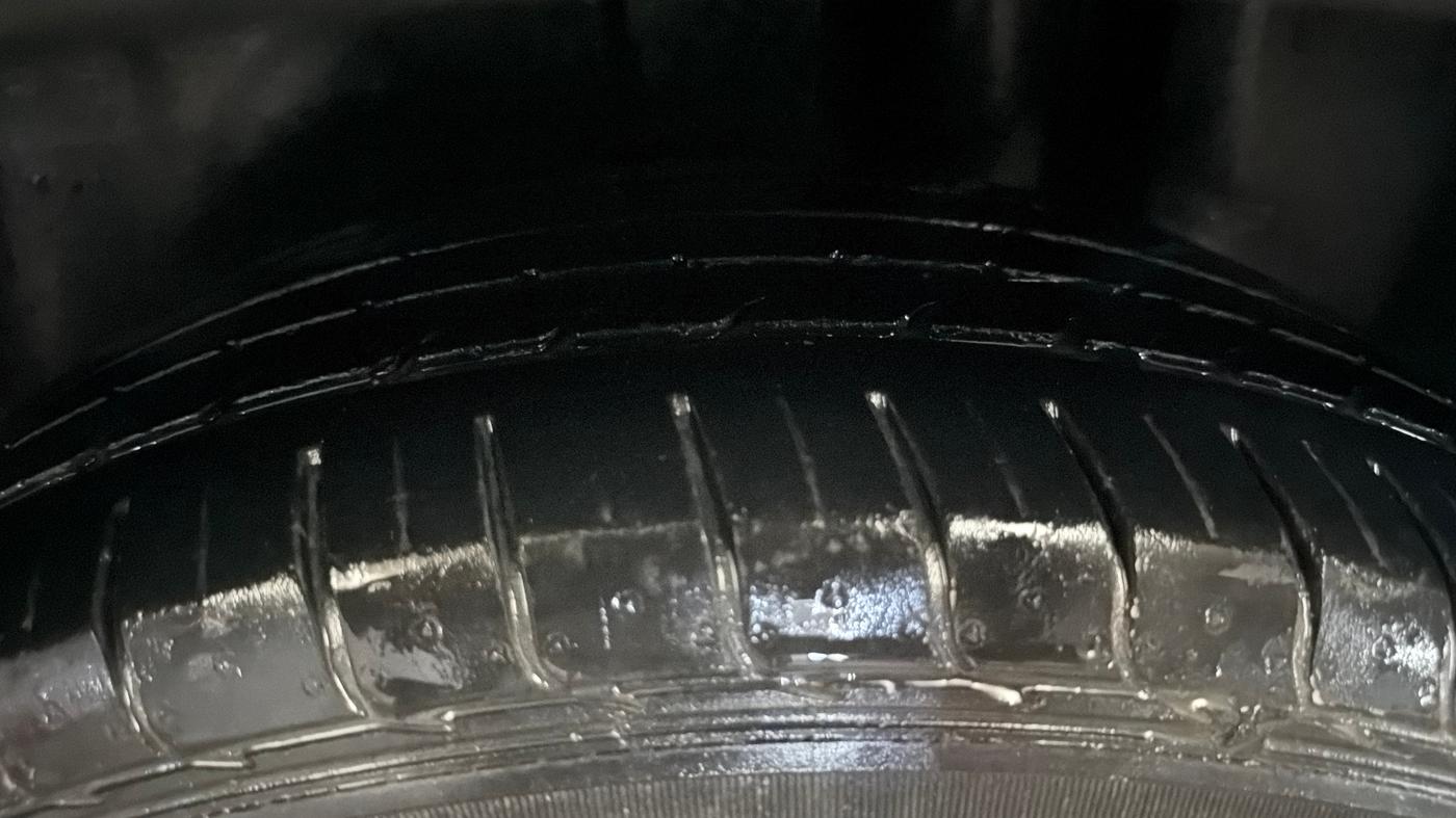2017 Maruti Ciaz ALPHA 1.4 PETROL, Petrol, Manual, 46,349 km, Left Rear Tyre Tread