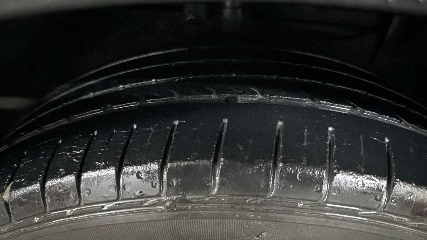 2017 Maruti Ciaz ALPHA 1.4 PETROL, Petrol, Manual, 46,349 km, Right Front Tyre Tread
