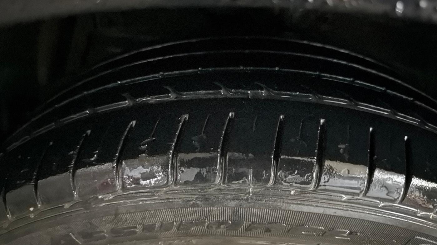 2017 Maruti Ciaz ALPHA 1.4 PETROL, Petrol, Manual, 46,349 km, Left Front Tyre Tread