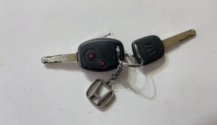 2017 Honda Amaze 1.2L I-VTEC S, Petrol, Manual, 69,980 km, Key Close Up