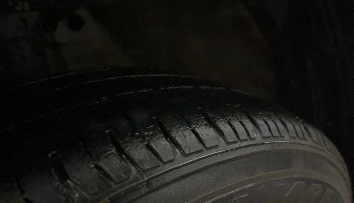 2017 Honda Amaze 1.2L I-VTEC S, Petrol, Manual, 69,980 km, Left Front Tyre Tread