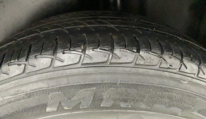 2012 Volkswagen Polo HIGHLINE1.2L, Petrol, Manual, 90,995 km, Left Rear Tyre Tread