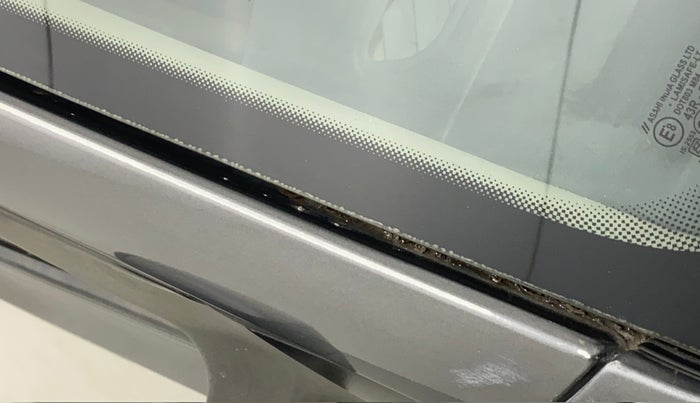 2012 Volkswagen Polo HIGHLINE1.2L, Petrol, Manual, 90,995 km, Right A pillar - Paint is slightly faded
