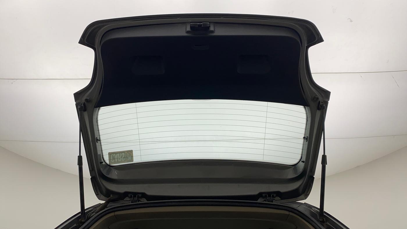 2012 Volkswagen Polo HIGHLINE1.2L, Petrol, Manual, 90,995 km, Boot Door Open