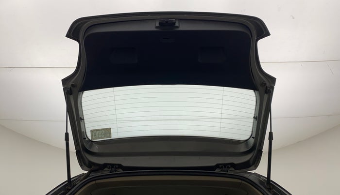 2012 Volkswagen Polo HIGHLINE1.2L, Petrol, Manual, 90,995 km, Boot Door Open