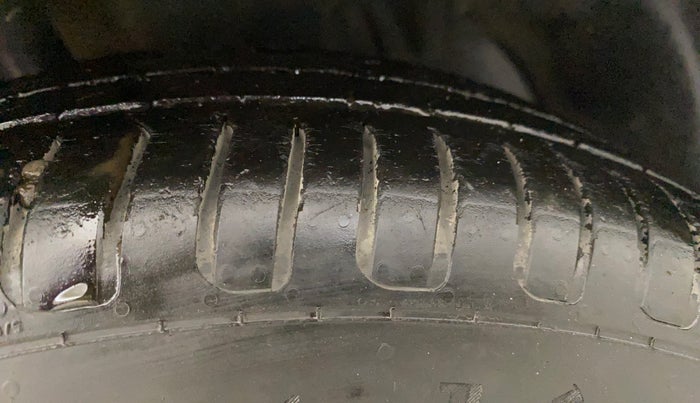 2016 Ford Ecosport TITANIUM 1.5L PETROL AT, Petrol, Automatic, 64,212 km, Right Front Tyre Tread