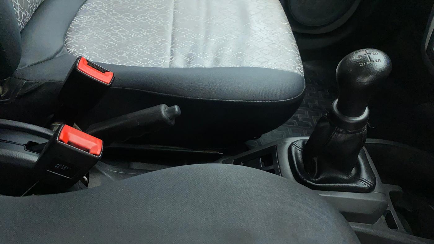 2018 Maruti Alto 800 LXI, Petrol, Manual, 64,885 km, Gear Lever