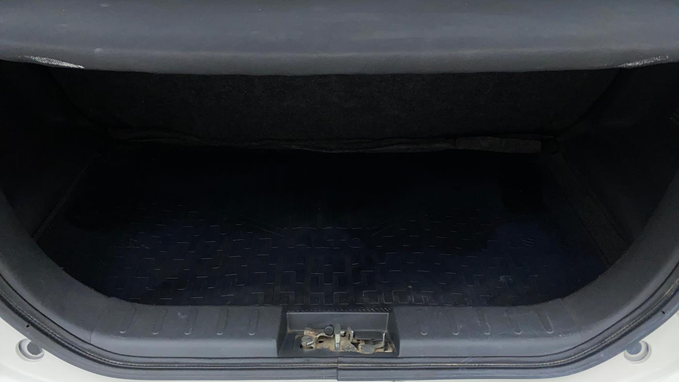 2018 Maruti Alto 800 LXI, Petrol, Manual, 64,885 km, Boot Inside