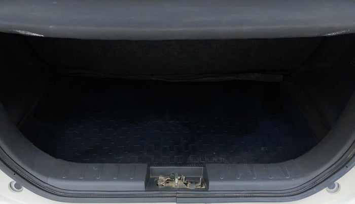 2018 Maruti Alto 800 LXI, Petrol, Manual, 64,885 km, Boot Inside