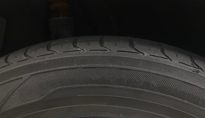 2019 Hyundai Verna 1.6 VTVT SX (O) AT, Petrol, Automatic, 92,536 km, Right Rear Tyre Tread