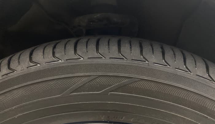 2019 Hyundai Verna 1.6 VTVT SX (O) AT, Petrol, Automatic, 92,536 km, Right Front Tyre Tread