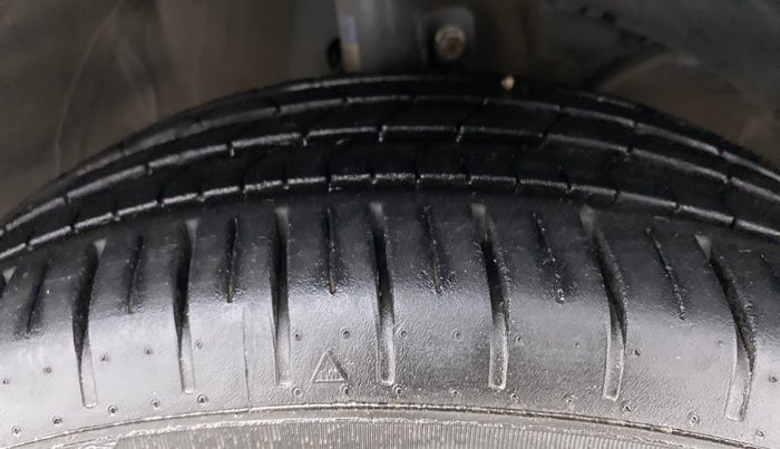 2021 Toyota Glanza V CVT, Petrol, Automatic, 11,499 km, Right Front Tyre Tread