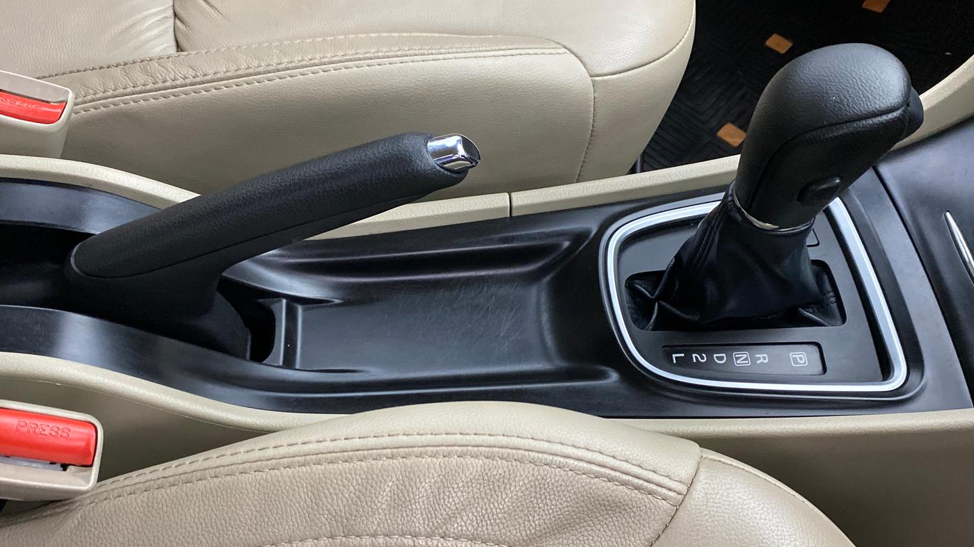2018 Maruti Ciaz ALPHA 1.4 VVT AMT, Petrol, Automatic, 24,798 km, Gear Lever