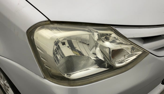 2011 Toyota Etios V, Petrol, Manual, 50,491 km, Right headlight - Minor scratches