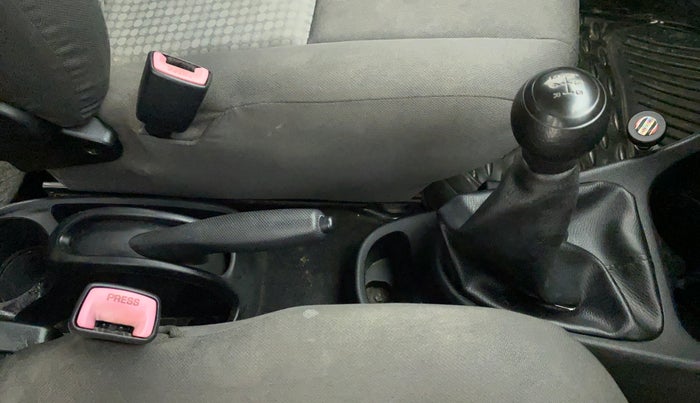 2011 Toyota Etios V, Petrol, Manual, 50,491 km, Gear Lever