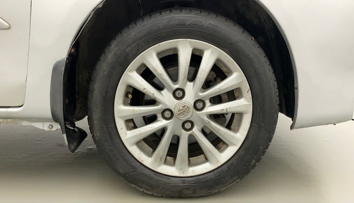 2011 Toyota Etios V, Petrol, Manual, 50,491 km, Right Front Wheel