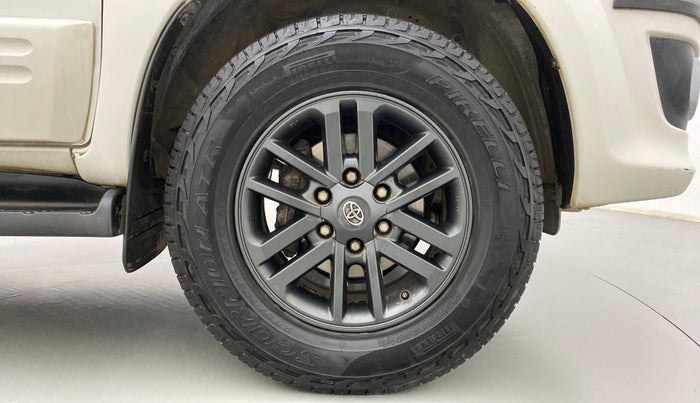2016 Toyota Fortuner 3.0 MT 4X2, Diesel, Manual, 87,704 km, Right Front Wheel
