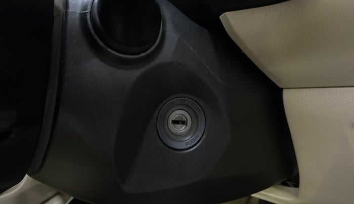 2022 Maruti Dzire LXI, CNG, Manual, 32,307 km, Keyless Start/ Stop Button