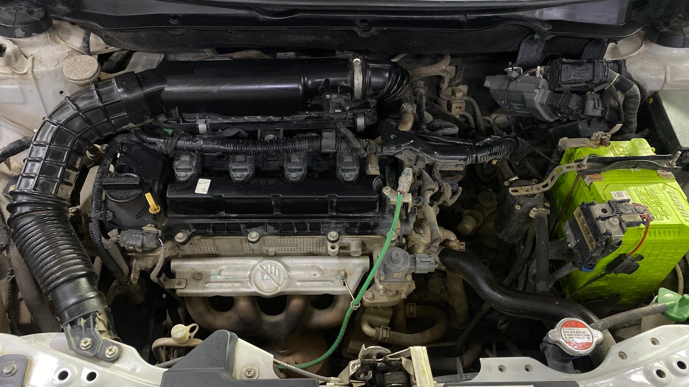 2022 Maruti Dzire LXI, CNG, Manual, 32,324 km, Engine View