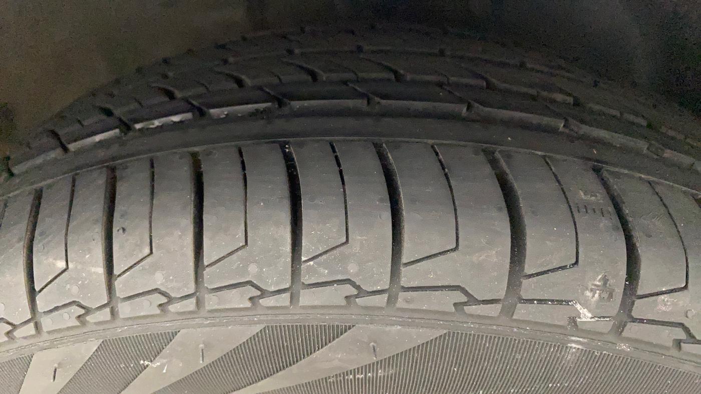 2021 Hyundai NEW I20 Asta 1.0 GDI Turbo IMT, Petrol, Manual, 56,450 km, Right Front Tyre Tread