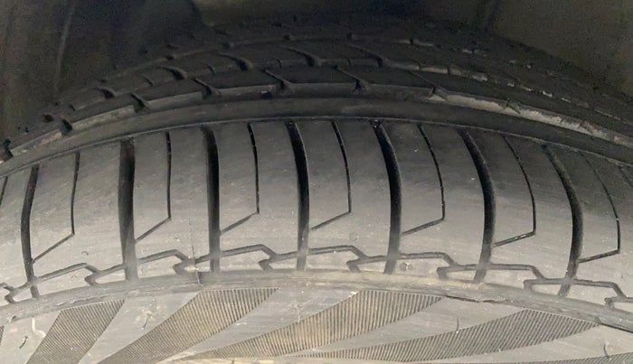 2021 Hyundai NEW I20 Asta 1.0 GDI Turbo IMT, Petrol, Manual, 56,450 km, Left Front Tyre Tread