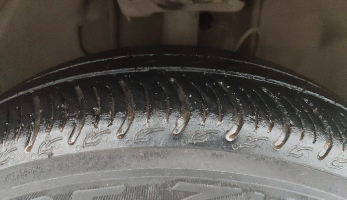 2018 Tata Tiago XZA PETROL, Petrol, Automatic, 1,45,004 km, Right Front Tyre Tread