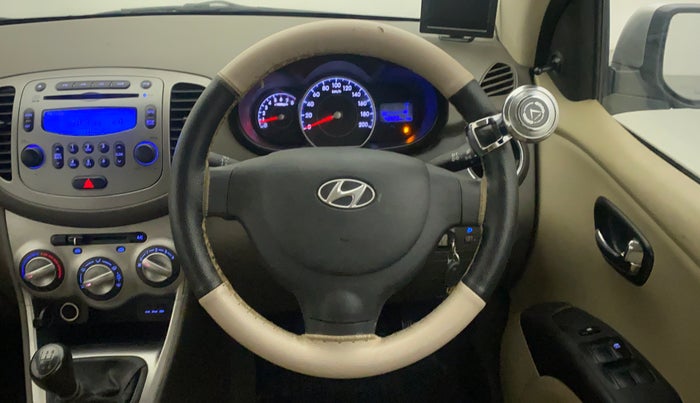 2014 Hyundai i10 SPORTZ 1.1, Petrol, Manual, 40,677 km, Steering Wheel Close Up