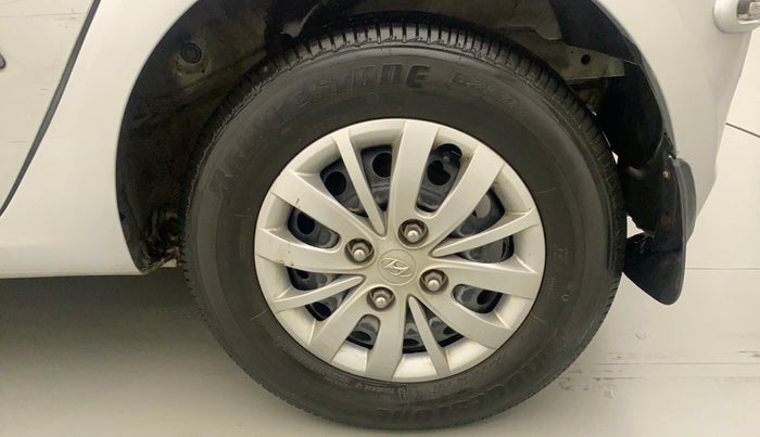2014 Hyundai i10 SPORTZ 1.1, Petrol, Manual, 40,677 km, Left Rear Wheel