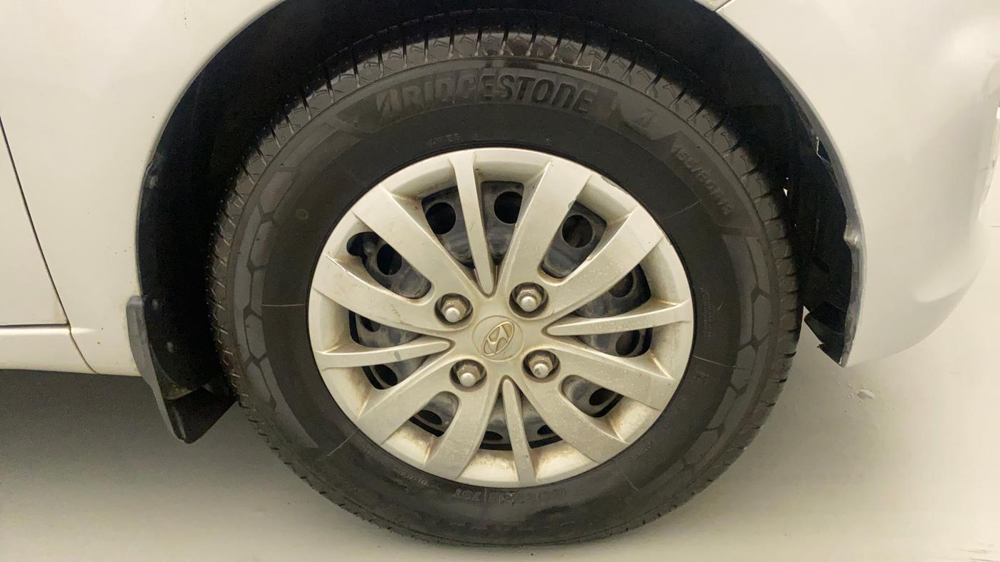 2014 Hyundai i10 SPORTZ 1.1, Petrol, Manual, 40,677 km, Right Front Wheel