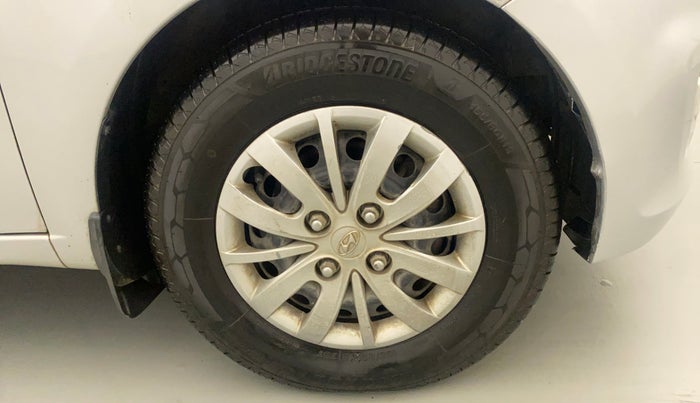 2014 Hyundai i10 SPORTZ 1.1, Petrol, Manual, 40,677 km, Right Front Wheel