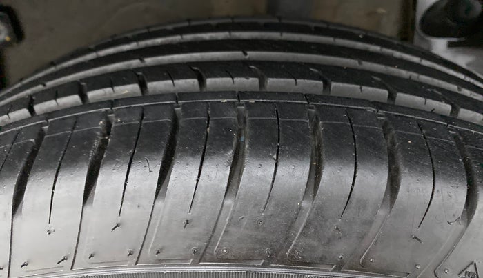 2020 Renault Duster RXZ, Petrol, Manual, 11,412 km, Left Rear Tyre Tread