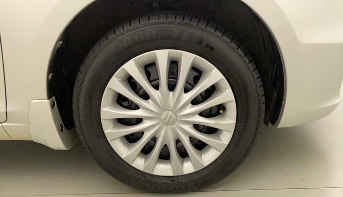2016 Maruti Ciaz VXI+, Petrol, Manual, 33,926 km, Right Front Wheel