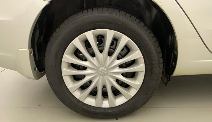 2016 Maruti Ciaz VXI+, Petrol, Manual, 33,926 km, Right Rear Wheel