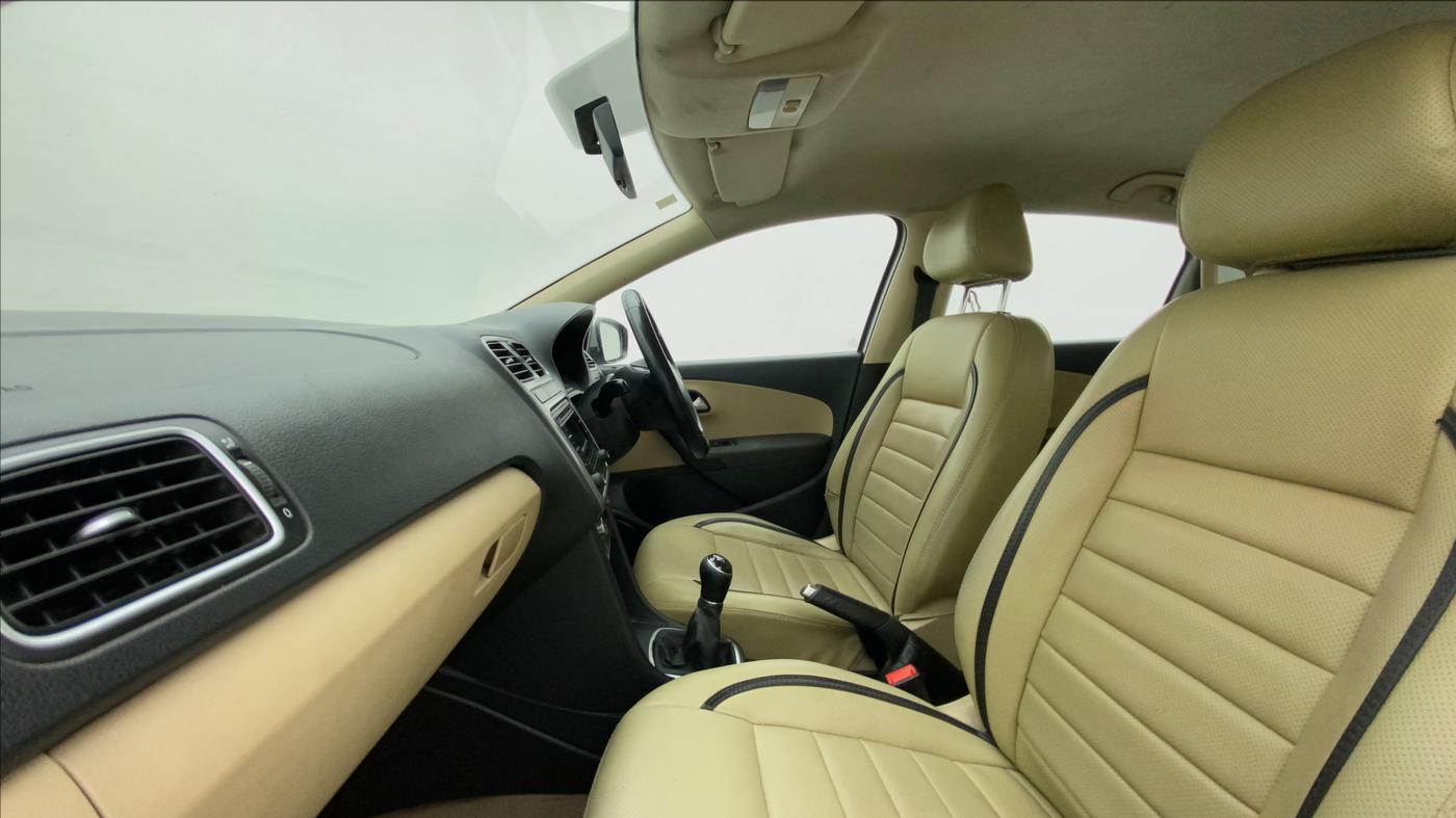 2014 Volkswagen Polo HIGHLINE1.2L, Petrol, Manual, 53,897 km, Right Side Front Door Cabin