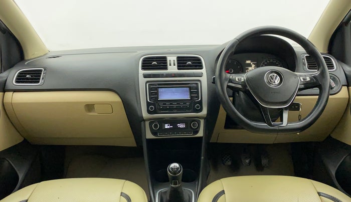 2014 Volkswagen Polo HIGHLINE1.2L, Petrol, Manual, 53,897 km, Dashboard