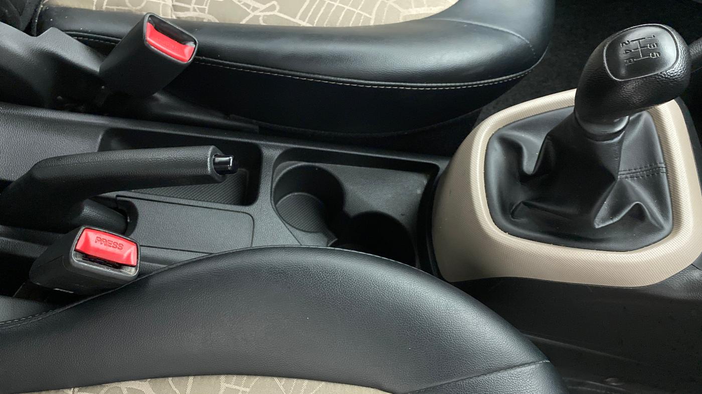 2019 Hyundai Grand i10 MAGNA 1.2 KAPPA VTVT, Petrol, Manual, 34,005 km, Gear Lever