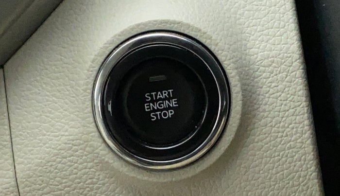 2022 Mahindra XUV300 W8 (O) 1.2 PETROL AMT, Petrol, Automatic, 8,444 km, Keyless Start/ Stop Button