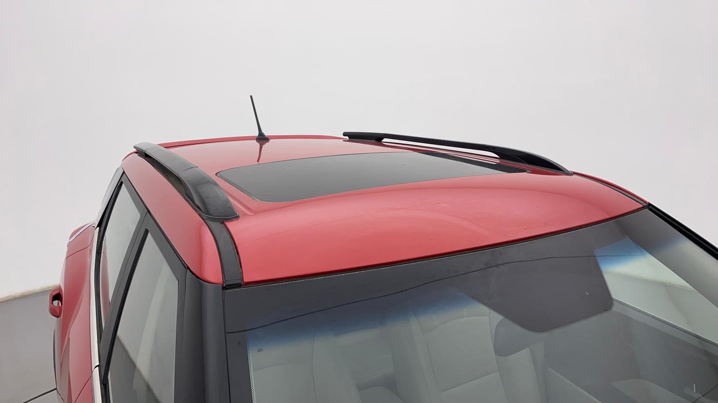 2022 Mahindra XUV300 W8 (O) 1.2 PETROL AMT, Petrol, Automatic, 8,444 km, Roof