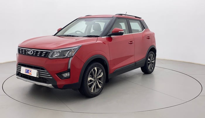 2022 Mahindra XUV300 W8 (O) 1.2 PETROL AMT, Petrol, Automatic, 8,444 km, Left Front Diagonal