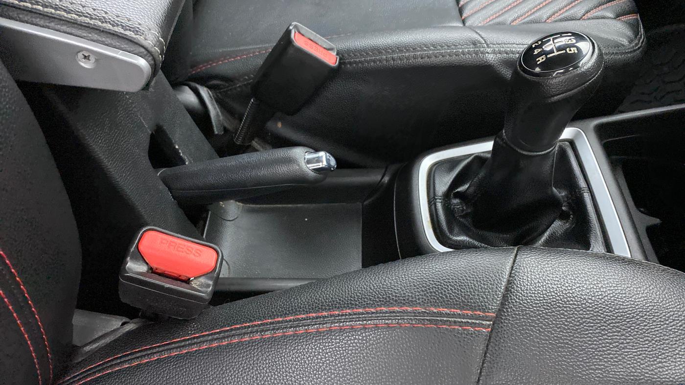 2022 Maruti Swift VXI, Petrol, Manual, 17,534 km, Gear Lever