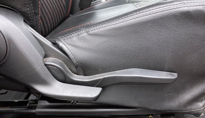 2022 Maruti Swift VXI, Petrol, Manual, 17,534 km, Driver Side Adjustment Panel