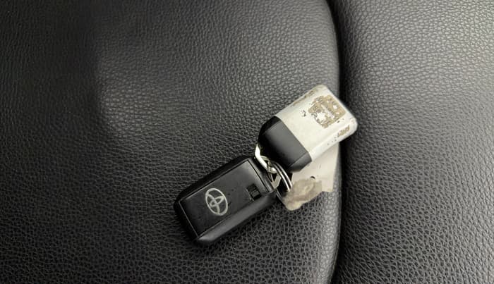 2024 Toyota Urban Cruiser Taisor G 1.0 Petrol MT, Petrol, Manual, 35,922 km, Key Close Up