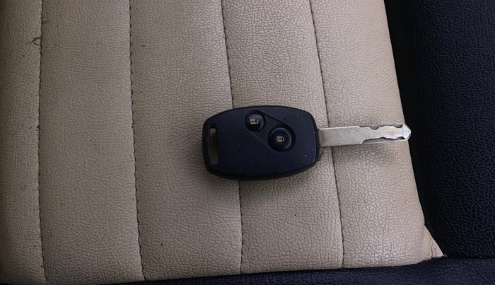 2014 Honda Amaze 1.5L I-DTEC S, Diesel, Manual, 1,07,778 km, Key Close Up