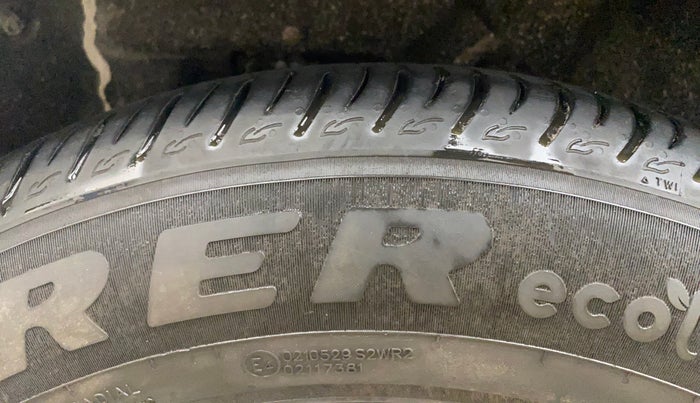 2021 Mahindra XUV700 AX 7 LUXURY P AT 7 STR, Petrol, Automatic, 44,322 km, Right Rear Tyre Tread